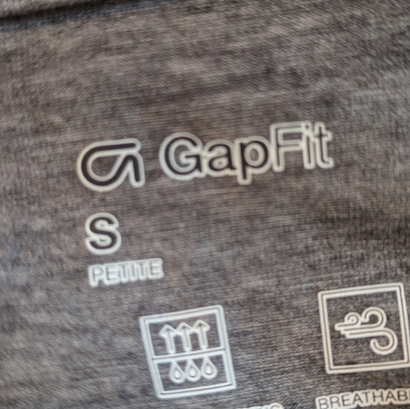 GapFit Breathe T-shirt - Picture 3 of 4